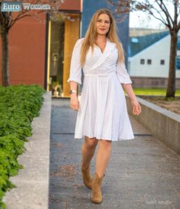 Elegant Norwegian Women: What Makes Them the Best Wives?